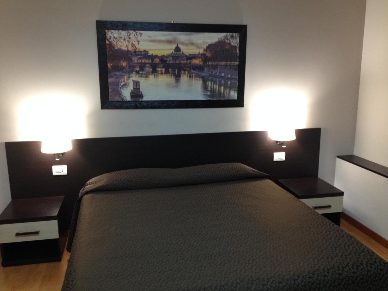 Domus Appia 154 B&B Рим Екстериор снимка